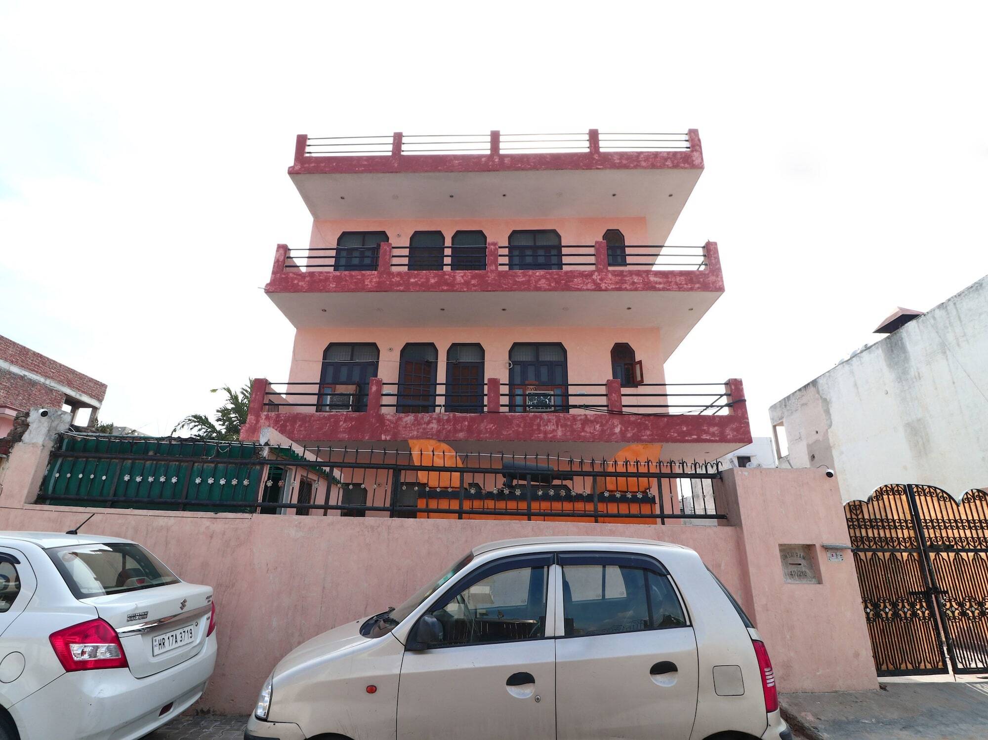 Oyo 16146 Royal Guest House Faridabad Exterior photo